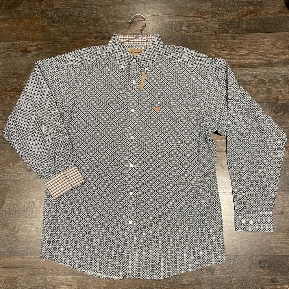 Ariat Men’s Wrinkle Free Classic Shirt in Large